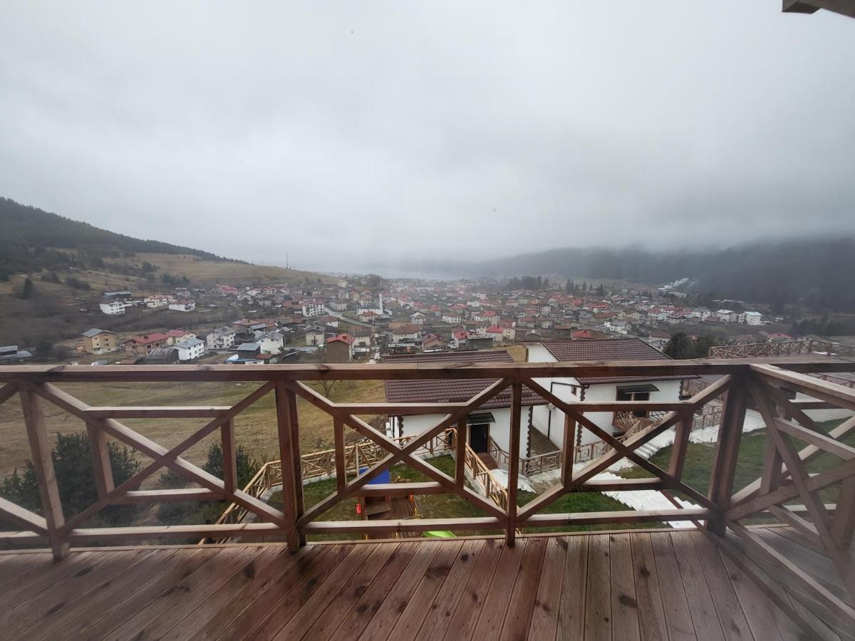 Вилно Селище Paradise View 서르니차 외부 사진