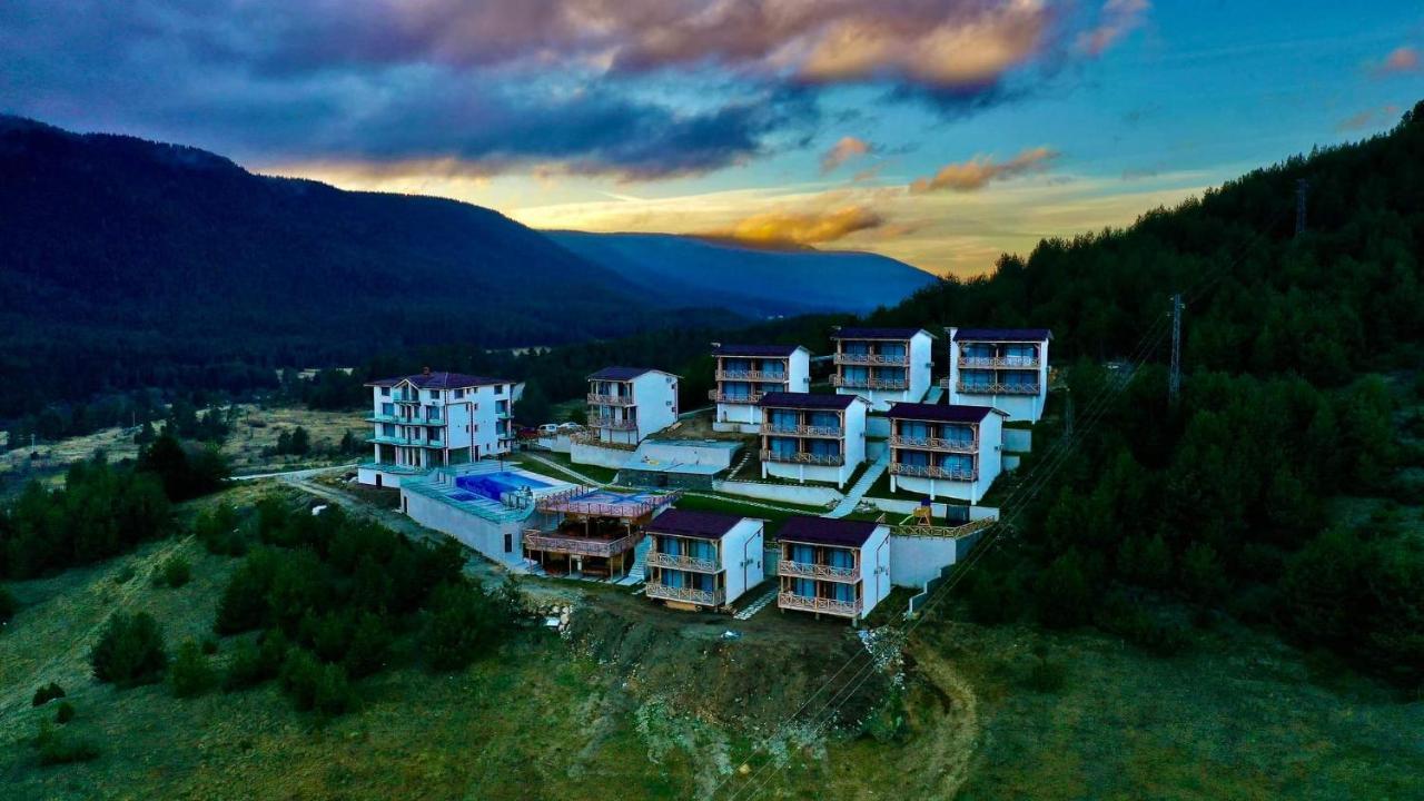 Вилно Селище Paradise View 서르니차 외부 사진