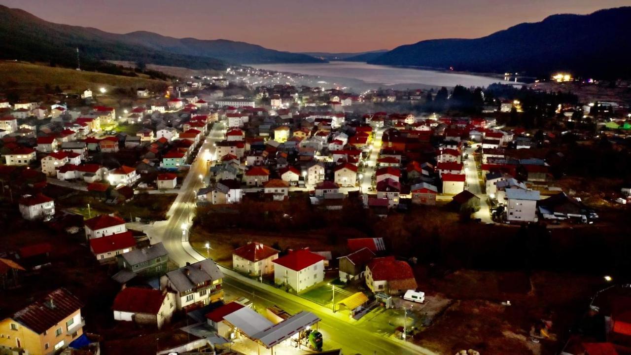 Вилно Селище Paradise View 서르니차 외부 사진
