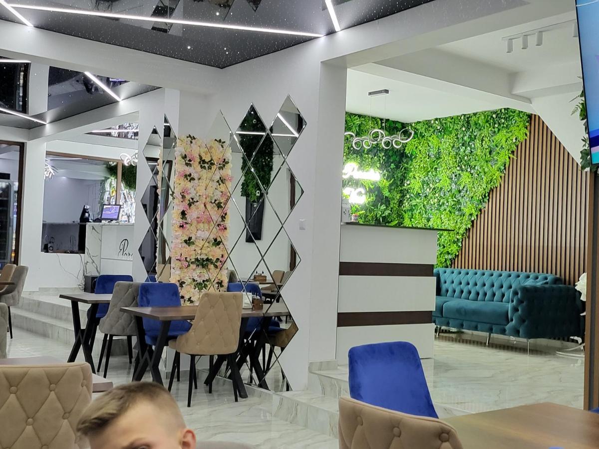 Вилно Селище Paradise View 서르니차 외부 사진