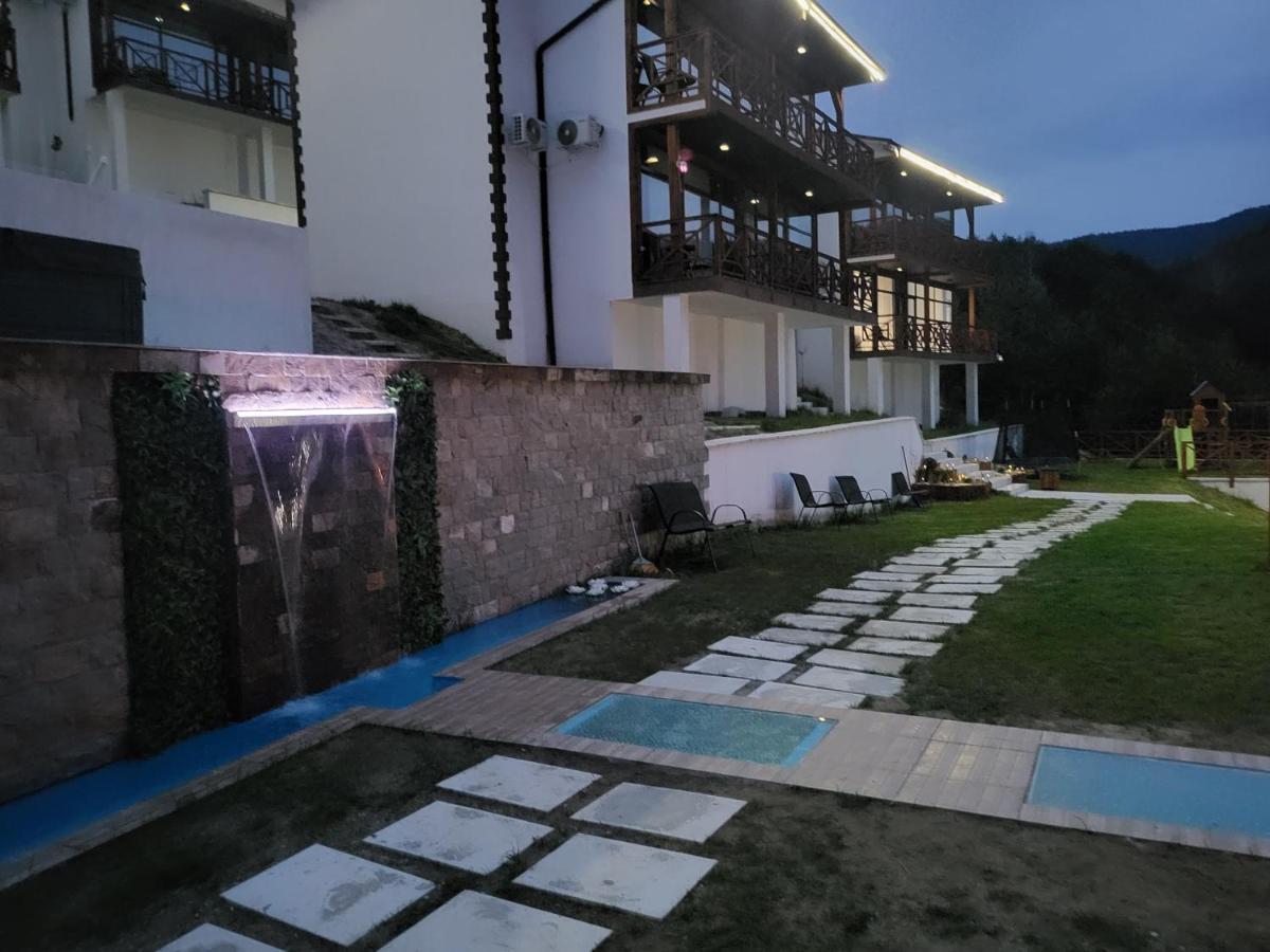 Вилно Селище Paradise View 서르니차 외부 사진