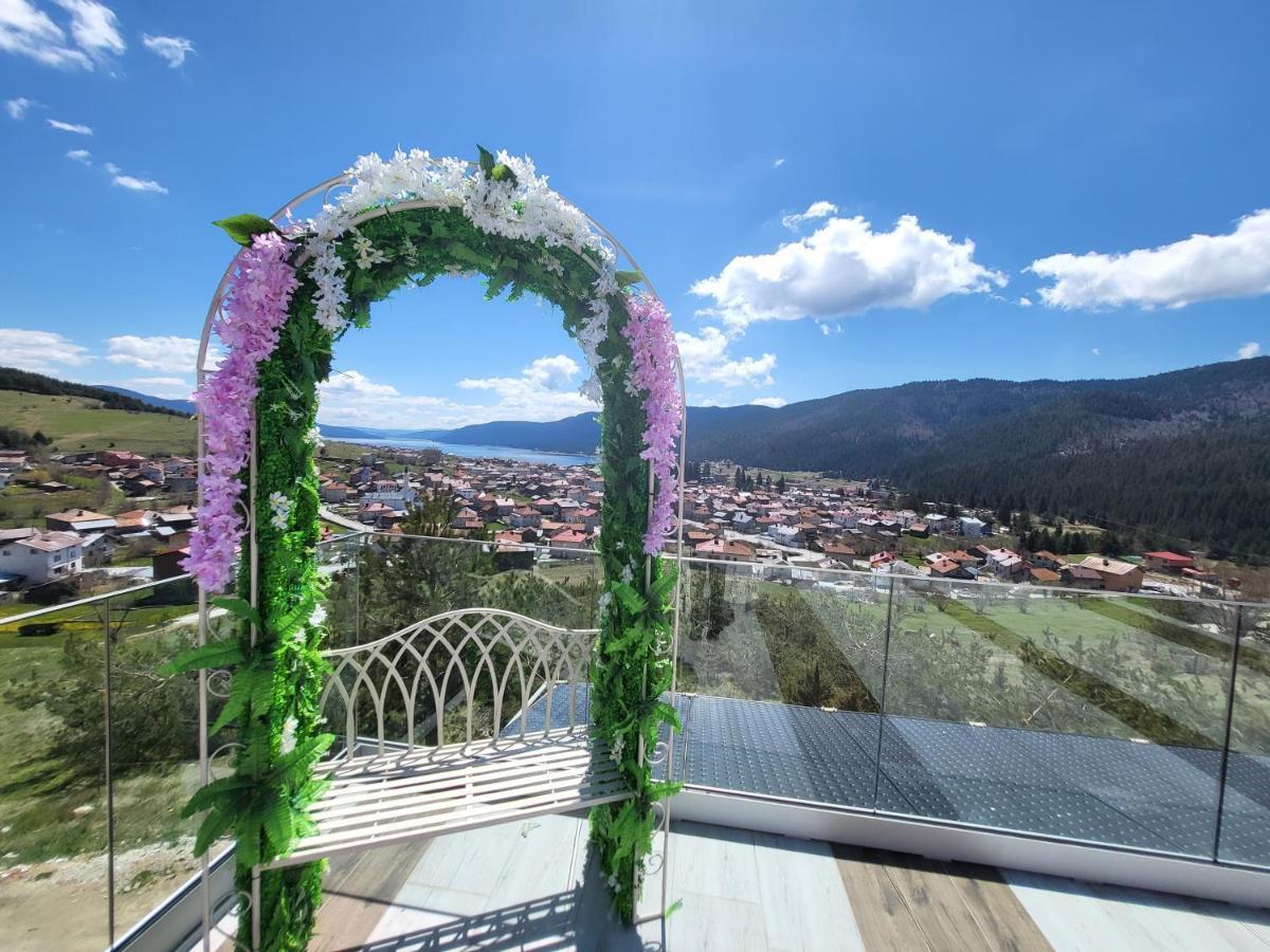 Вилно Селище Paradise View 서르니차 외부 사진