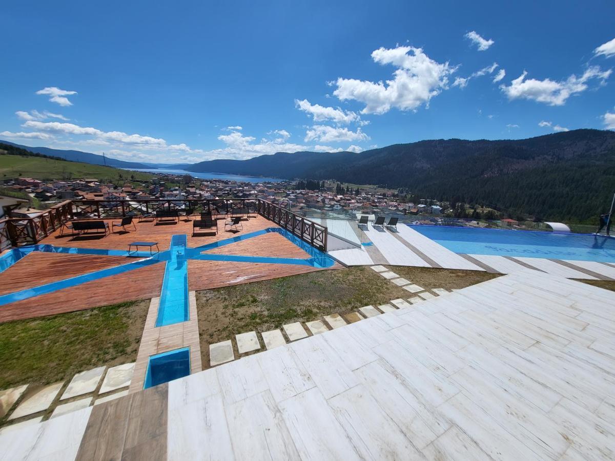 Вилно Селище Paradise View 서르니차 외부 사진
